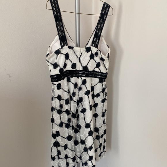 Guess Dress Size 10 - Picture 2 of 4
